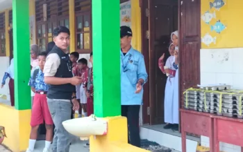 Dapat Dukungan, Distribusi MBG dari SPPG Emalamo Waiipa Berjalan Lancar