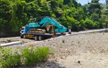 Talud Penahan Banjir di Desa Baleha Patah Mulai Diperbaiki