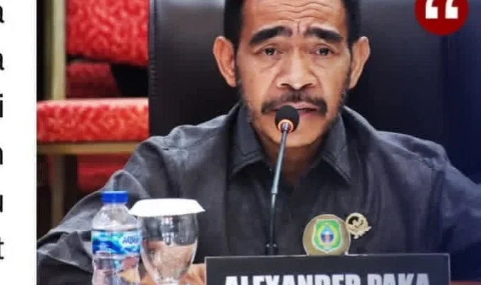 Tak Punya SMA hingga Jembatan, Aspirasi Warga Sula Disuarakan Alexander Paka dalam Rapat Paripurna