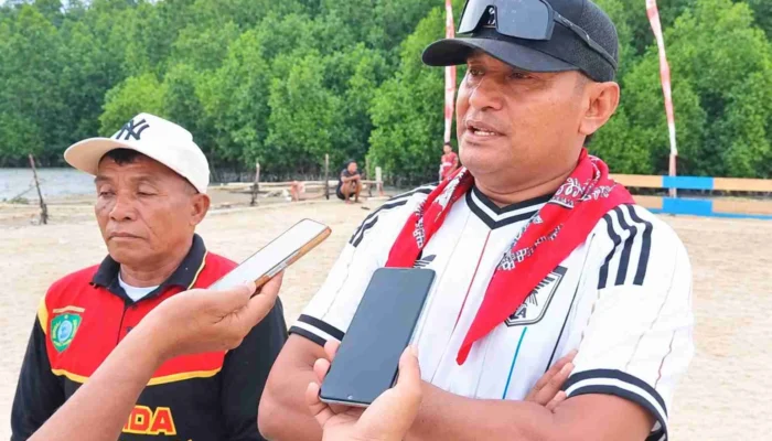 Camat Sanana Utara Puji Kekompakan Pemdes dan Warga Bajo, Siap Songsong HUT Kecamatan 2027